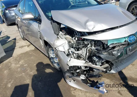 2017 Toyota Prius Prime Premium из США, поврежденный, VIN JTDKARFP3H3037908